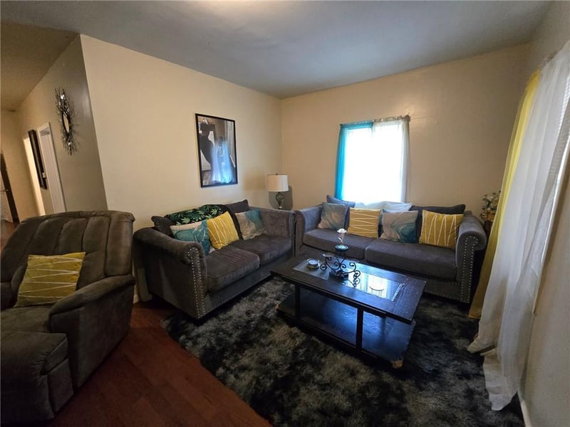 811 Elm St, Other, MO 63703