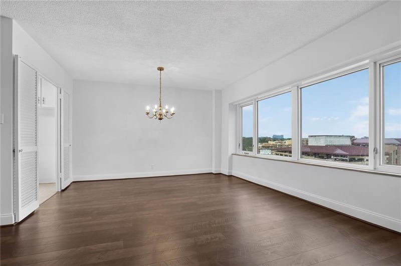 4545 Wornall Rd #1209, Kansas City, MO 64111