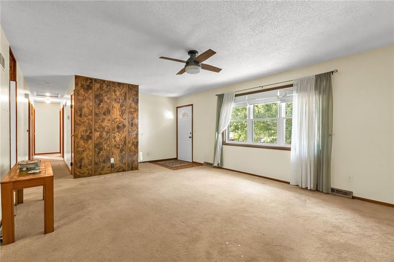 5609 N Booth Ave, Kansas City, MO 64119