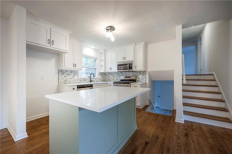 7622 W 97th Ter, Overland Park, KS 66212