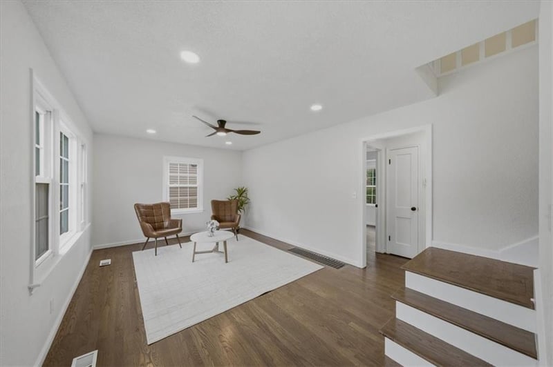 5411 W 50th St, Roeland Park, KS 66205