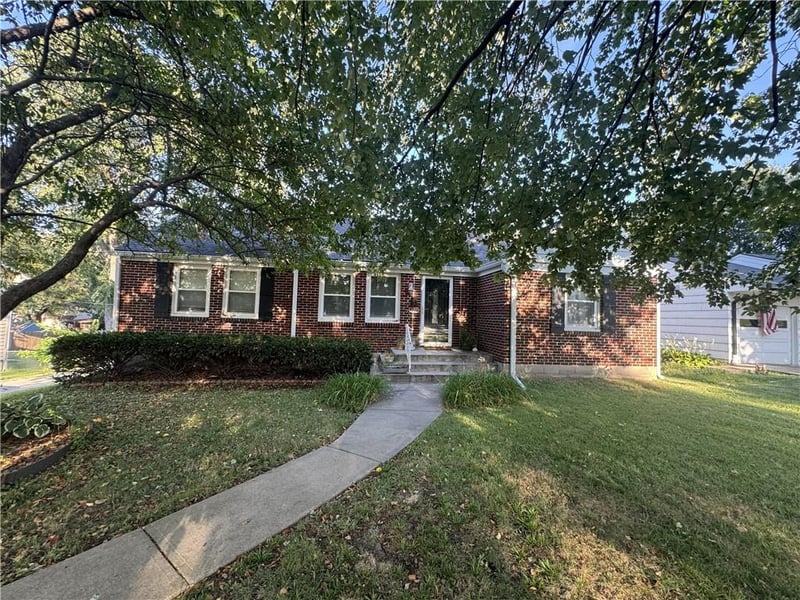 7217 Belinder Ave, Prairie Village, KS 66208