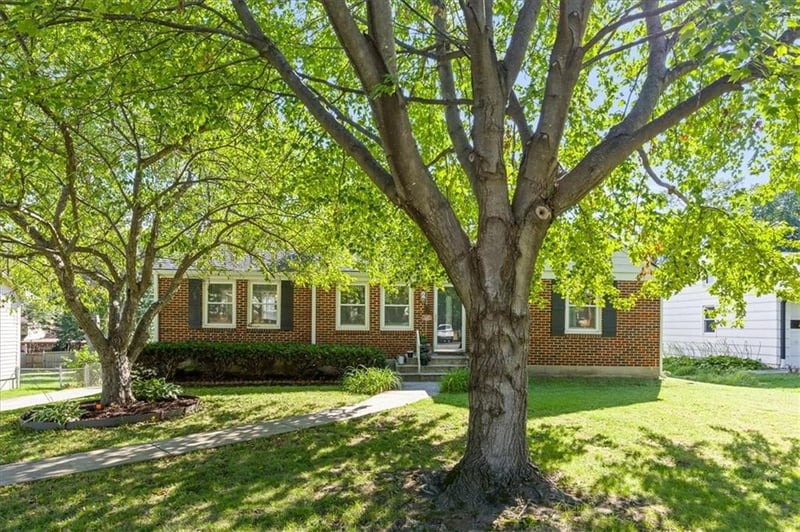 7217 Belinder Ave, Prairie Village, KS 66208