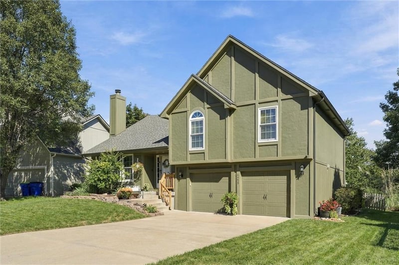 4825 Noreston St, Shawnee, KS 66226
