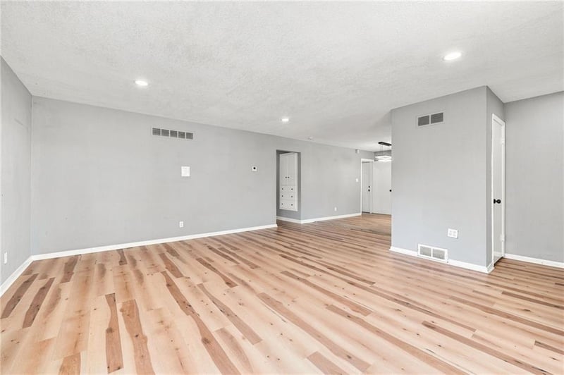 3157 Cleveland Ave, Kansas City, KS 66104