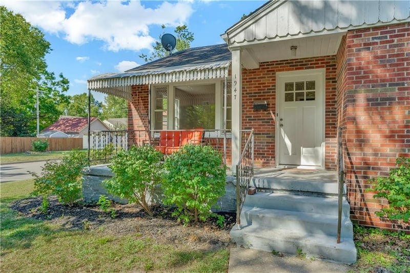 1947 Rhode Island St, Lawrence, KS 66046