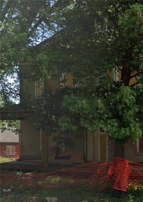 1322 Penn St, St Joseph, MO 64503