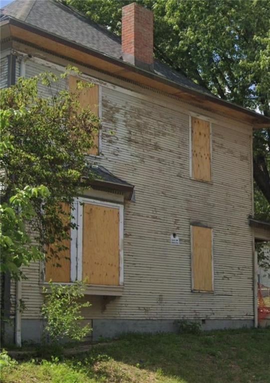 1322 Penn St, St Joseph, MO 64503