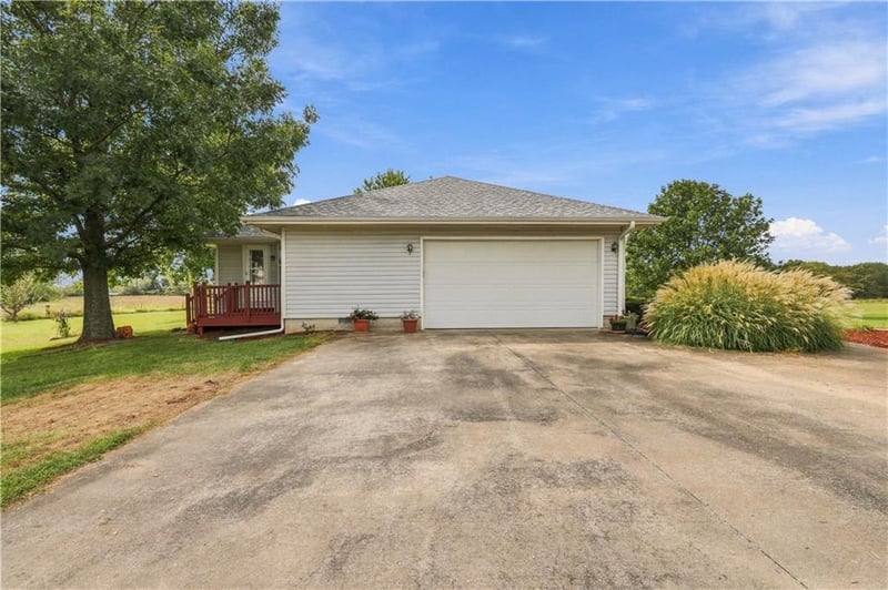 1696 SW 500th Rd, Holden, MO 64040