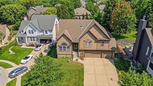 2346 W Piatt Ln, Olathe, KS 66061
