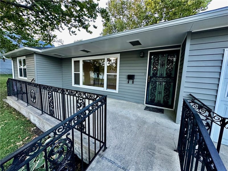 203 W 11th St W, Maryville, MO 64468