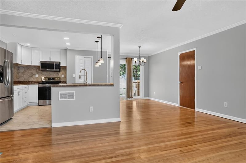 10006 W 91st St, Overland Park, KS 66212