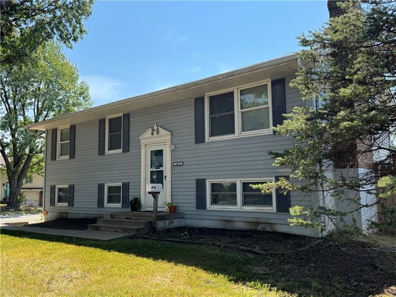 16623 E 42nd Ter S, Independence, MO 64055