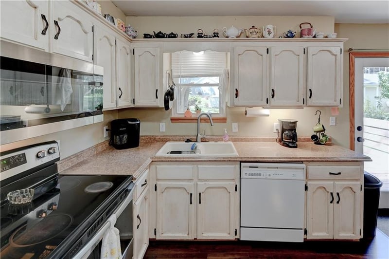 805 Citadel Dr, Weston, MO 64098