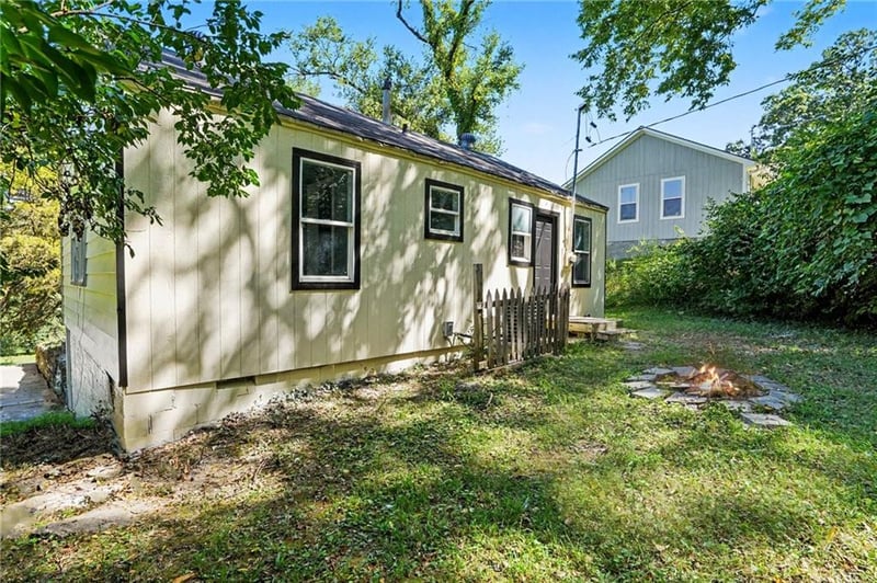 5129 Freeman Ave, Kansas City, KS 66102