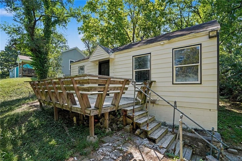 5129 Freeman Ave, Kansas City, KS 66102