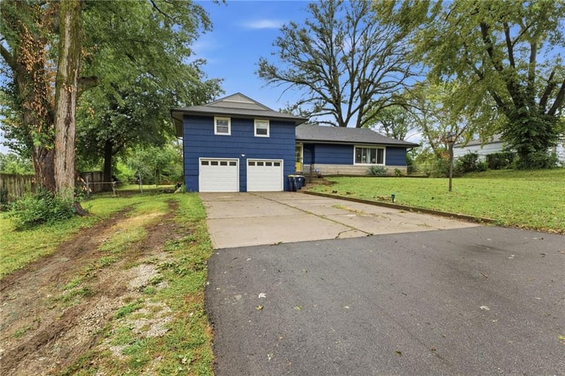 8109 E 99th Ter, Kansas City, MO 64134