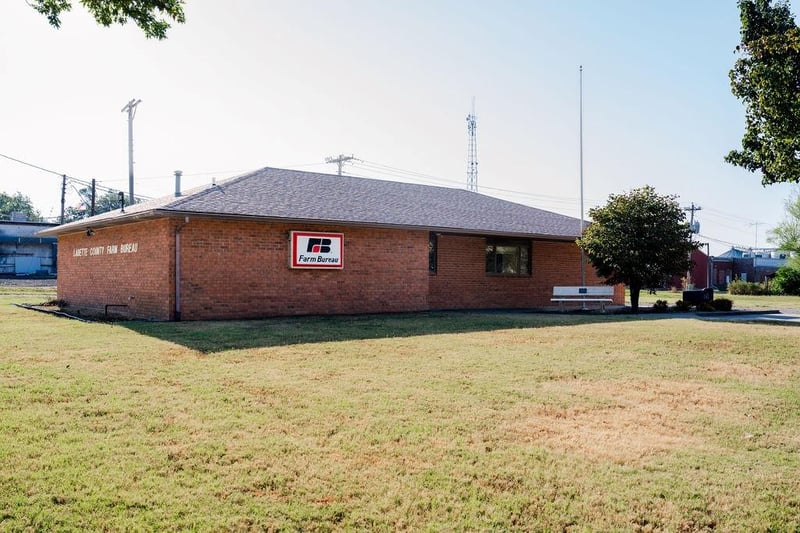 401 Washington Ave, Altamont, KS 67330