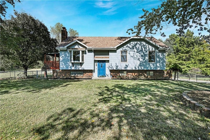 17980 W 191st St, Spring Hill, KS 66083