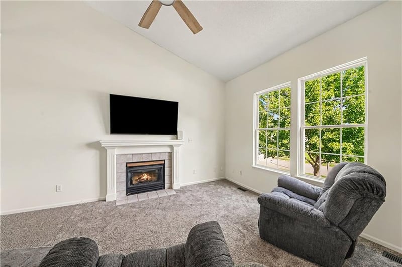 11010 N Booth Ave, Kansas City, MO 64157