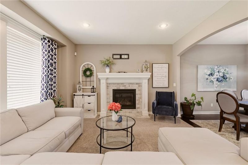 1804 NE Griffin Dr, Lee's Summit, MO 64086