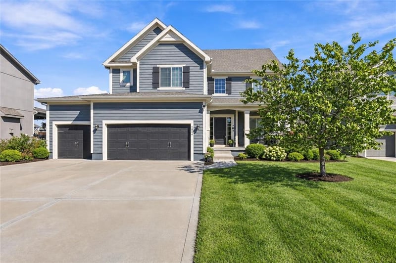 1804 NE Griffin Dr, Lee's Summit, MO 64086