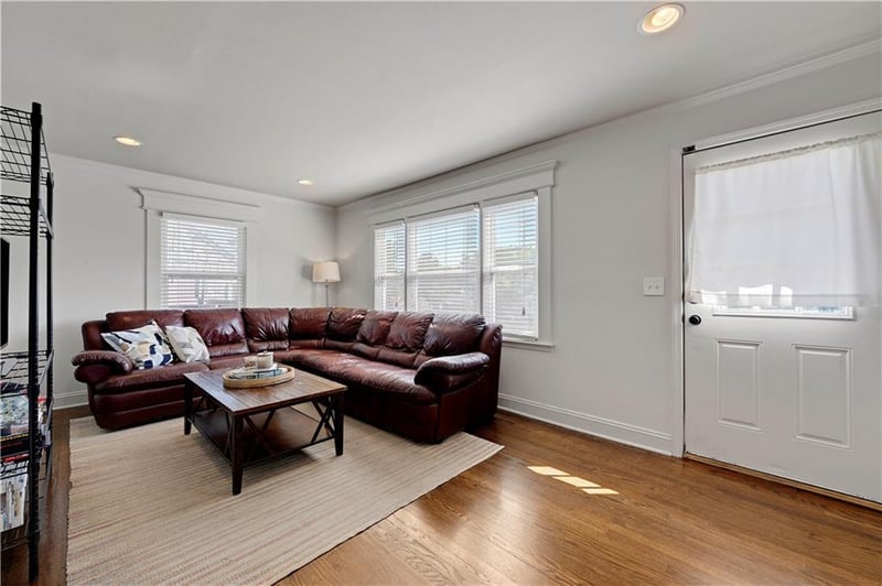 5400 W 51st St, Roeland Park, KS 66205