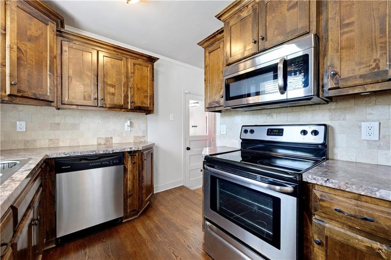 5400 W 51st St, Roeland Park, KS 66205