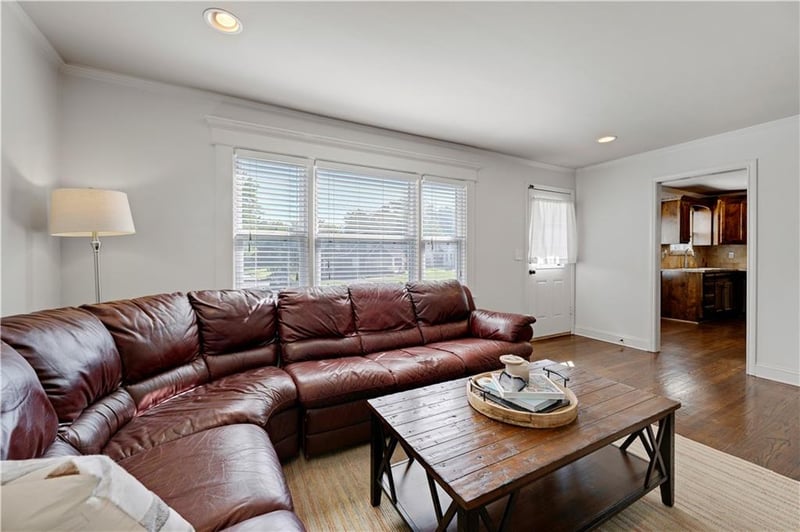 5400 W 51st St, Roeland Park, KS 66205