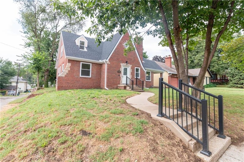 412 N 25th St, St Joseph, MO 64501