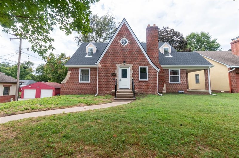 412 N 25th St, St Joseph, MO 64501