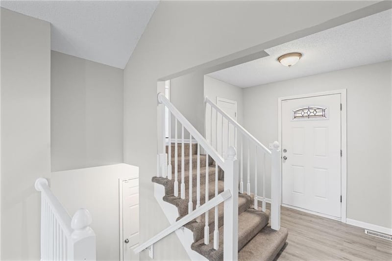312 Ghost Creek Ln, Gardner, KS 66030