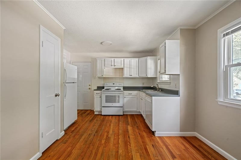 5314 Linden St, Roeland Park, KS 66205