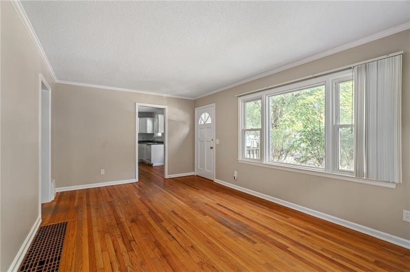 5314 Linden St, Roeland Park, KS 66205