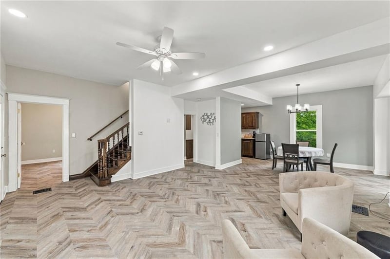 1432 W Walnut St, Independence, MO 64050