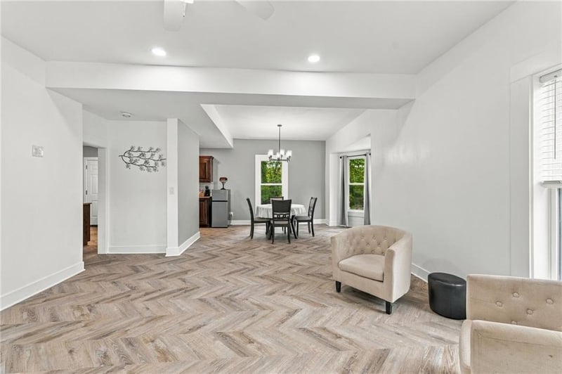 1432 W Walnut St, Independence, MO 64050