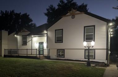 309 NE Brookwood Dr, Blue Springs, MO 64014