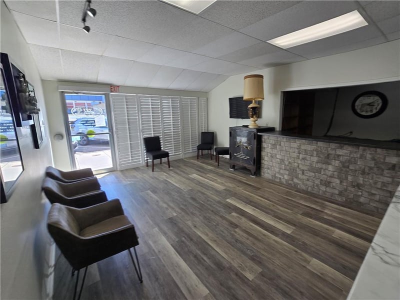 727 Commercial St, Atchison, KS 66002