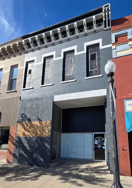 727 Commercial St, Atchison, KS 66002