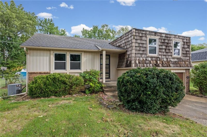 1632 W Wabash St, Olathe, KS 66061