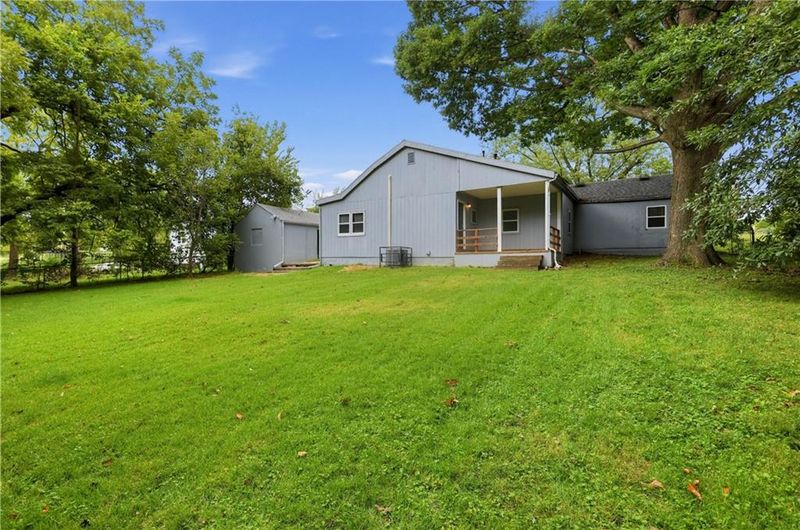 5228 Woodson Rd, Raytown, MO 64133