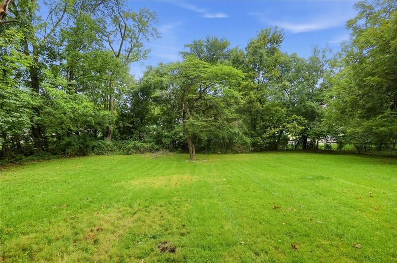 5228 Woodson Rd, Raytown, MO 64133