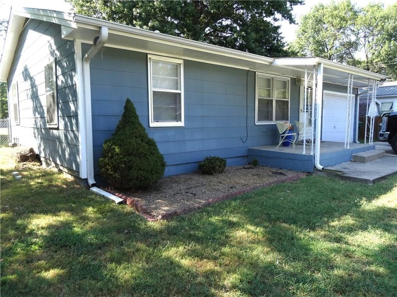 202 S Thompson St, Butler, MO 64730