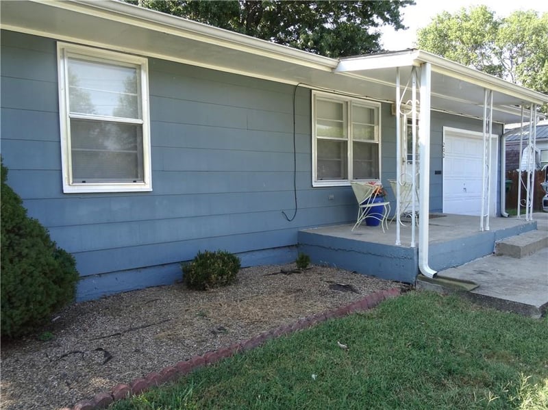 202 S Thompson St, Butler, MO 64730
