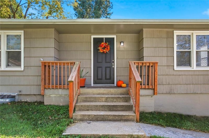 2915 S Sterling Ave, Independence, MO 64052