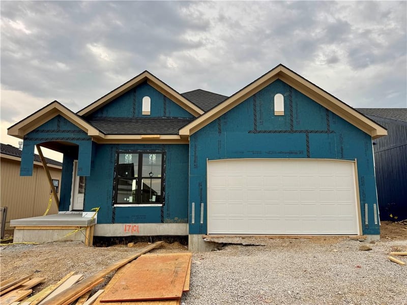 17101 W 168th Pl, Olathe, KS 66062