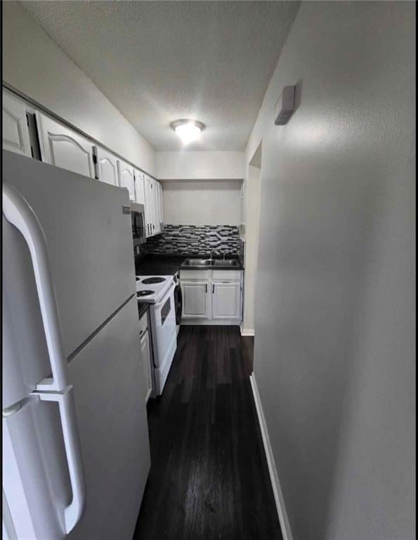 15208 Bellaire Ave, Grandview, MO 64030