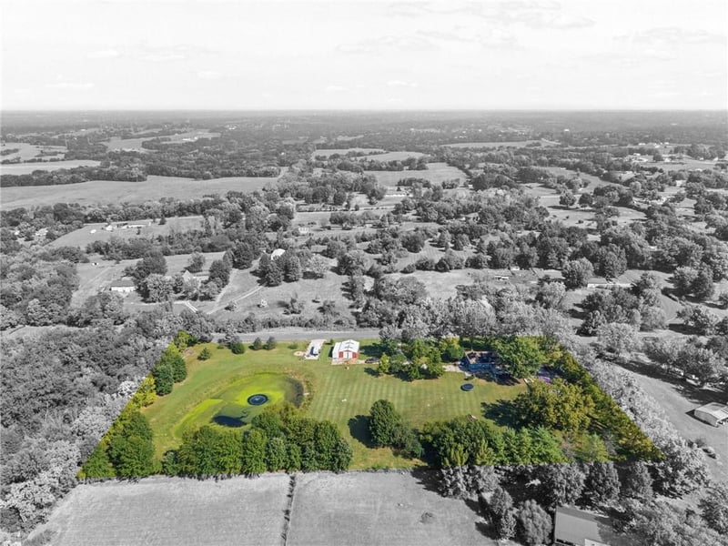 17524 Georgetown Rd, Holt, MO 64048