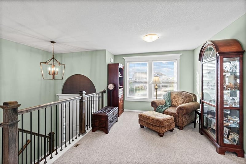 1704 Willow Ln, Kearney, MO 64060
