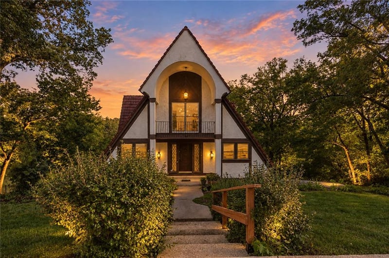 7616 NW Eastside Dr, Weatherby Lake, MO 64152